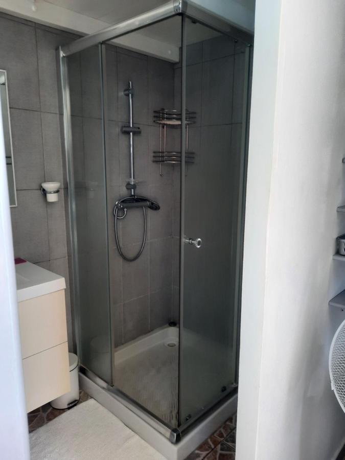 Studio Avec Piscine Privee, Idealement Situe Saint-Claude Zewnętrze zdjęcie